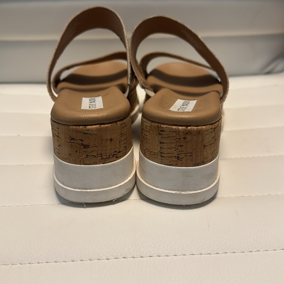 Steve Madden Tan and Black Mules with Snakeskin Detail - Picture 4 of 5